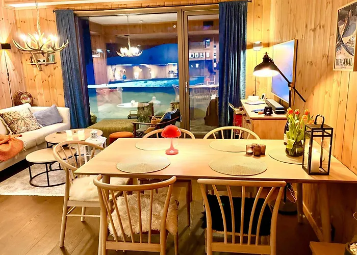 Elegant 2 Bedroom In, Out Next To Fyri In 公寓 *