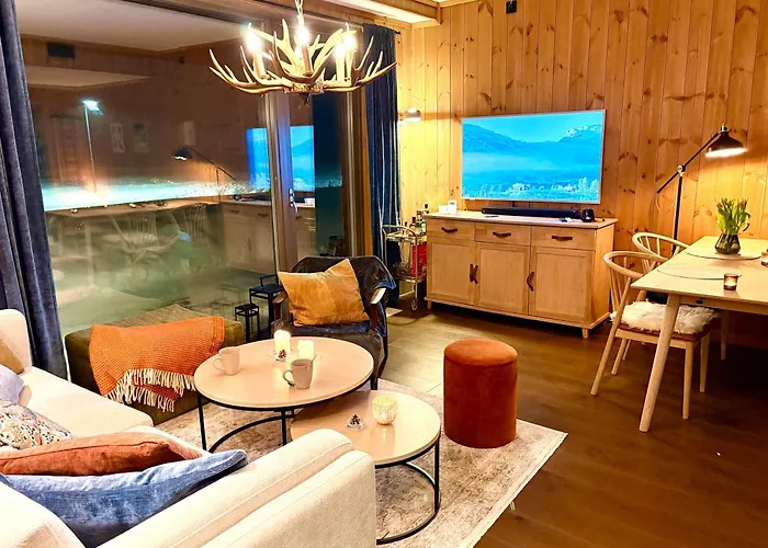 Elegant 2 Bedroom In, Out Next To Fyri In 公寓 *